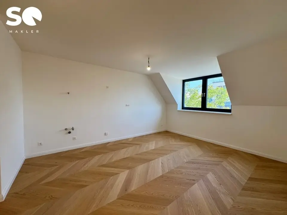 #SQ - ERSTBEZUG! HOCHWERTIG SANIERTE DACHGESCHOSSWOHNUNG - 3 ZIMMER