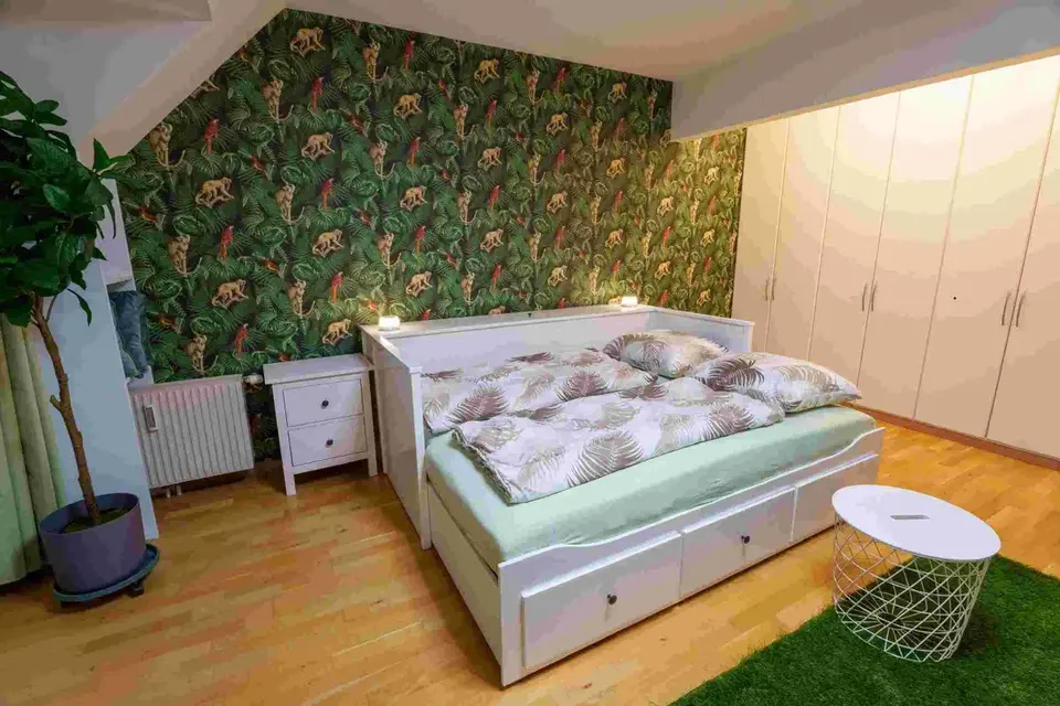 Möblierte Wohnung - fully furnished apartment