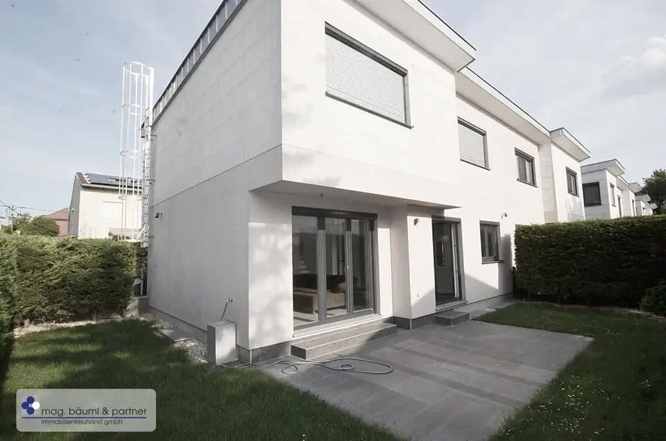 EXKLUSIVES, MODERNES WOHNEN AUF 182M² NAHE LOBAU